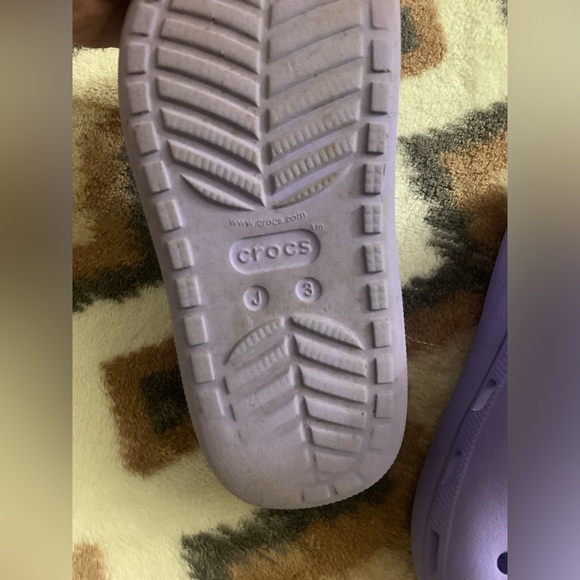 Cutie Crush Crocs - Picture 4 of 5